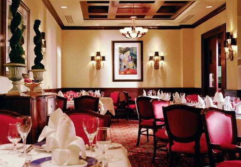 Milwaukee Marriott West Hotel Уакиша Екстериор снимка